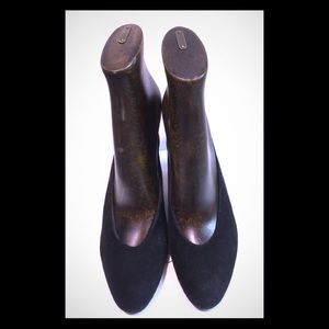 Stuart Weitzman Black Suede Shoes